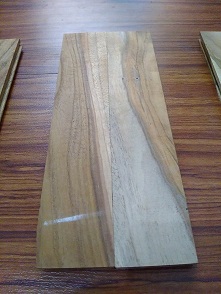 perbedaan kualitas kayu jati untuk lantai