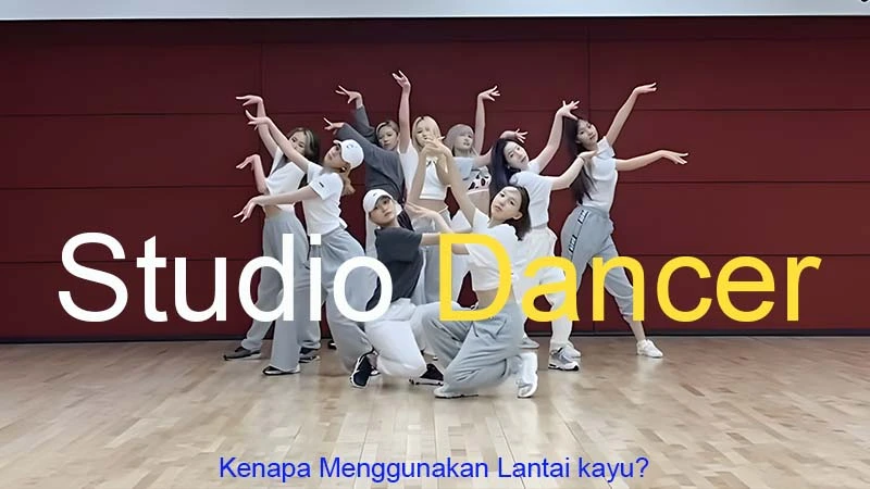 studio dancer lantai kayu