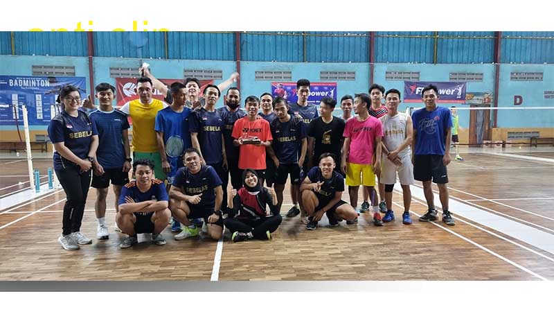 Lapangan Badminton galaxy tangerang