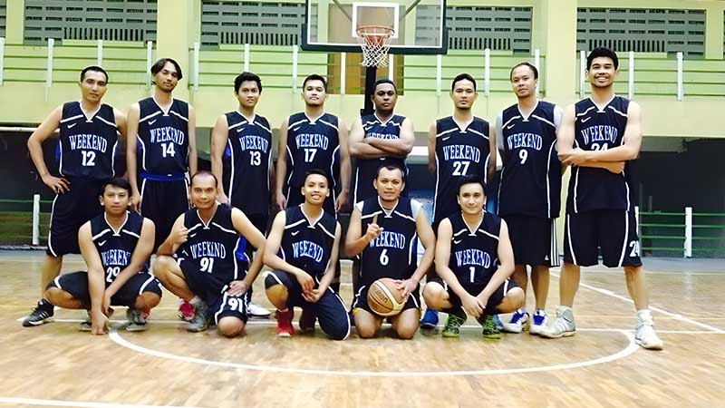 GOR tambun bekasi dengan lantai kayu