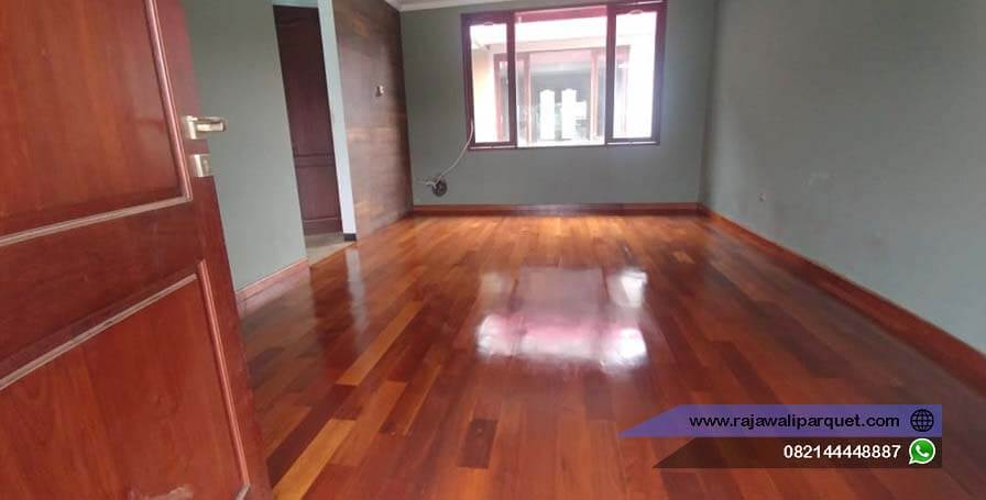 contoh pemasangan lantai kayu merbau rumah