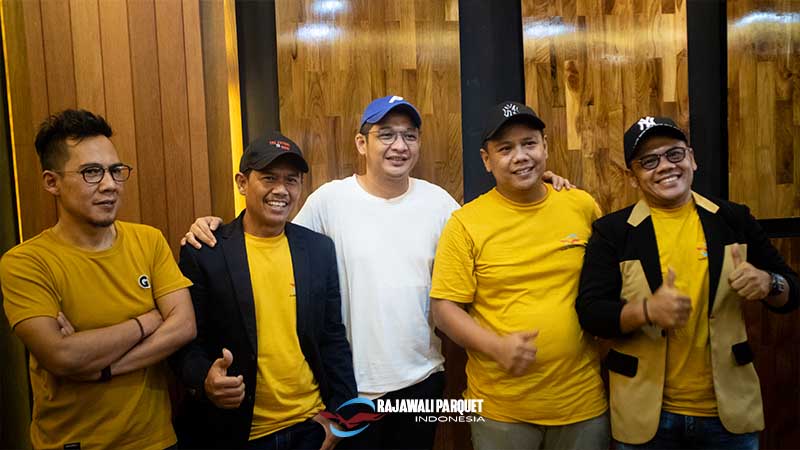 Owner Rajawali Parquet Bersama Pasha Ungu