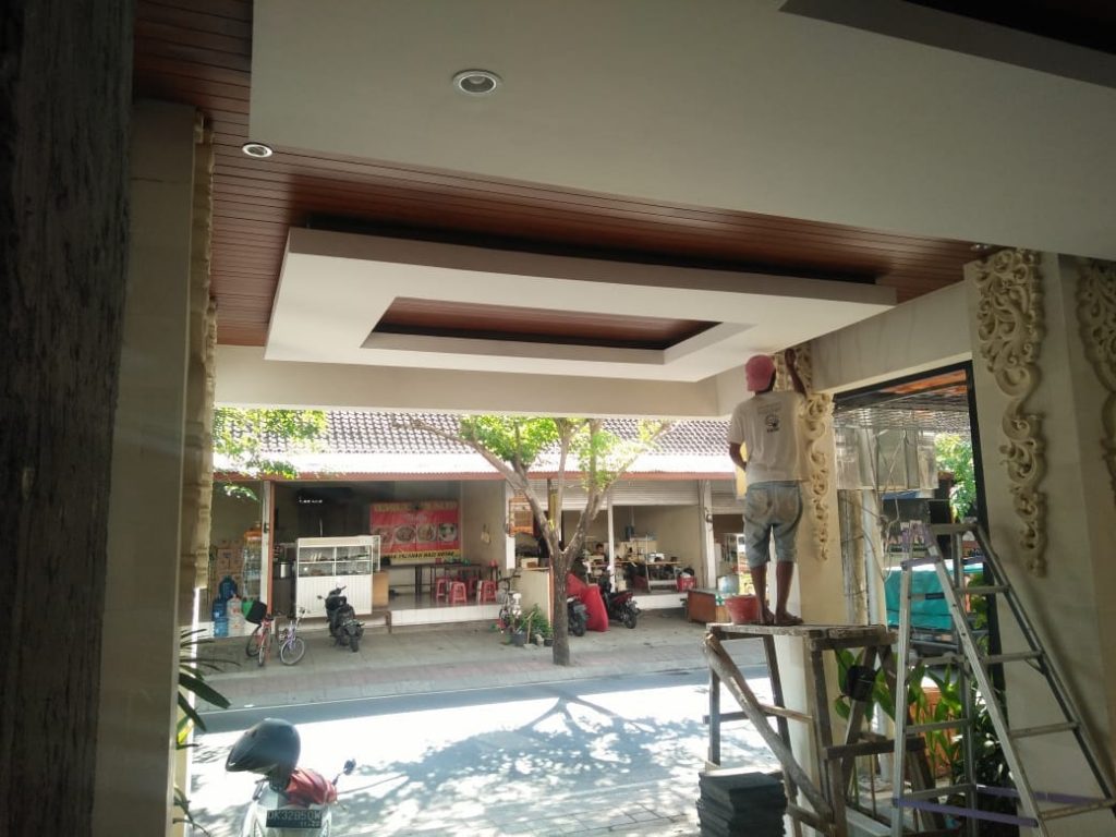 harga plafon kayu lambersering Bali