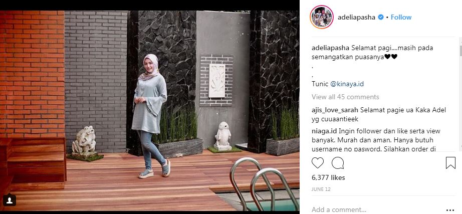 pemasangan lantai kayu rumah adelia pasha