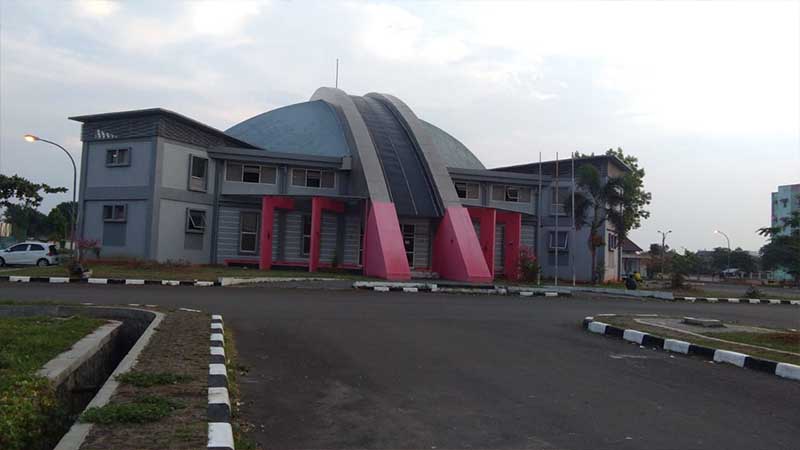 Bentuk GOR Adiarsa Sport Hall