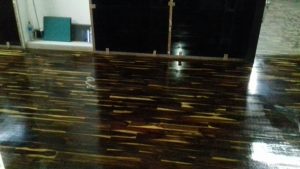 Contoh pemasangan lantai kayu sonokeling