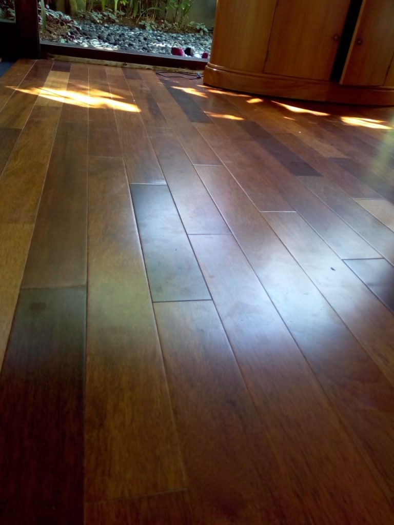 contoh terpasang lantai kayu merbua bepel