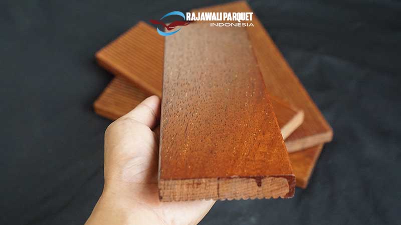 Lantai kayu Merbau