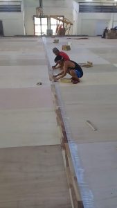 pemasangan lantai kayu Jati Gor satria Putra karawang 4