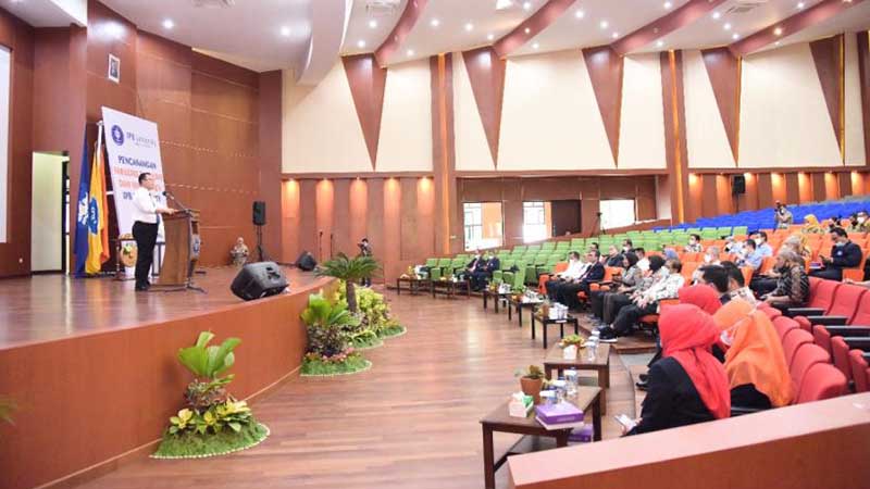 Lantai kayu Auditorium IPB Bogor