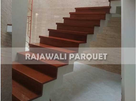 dekorasi papan kayu tangga Merbau cengkareng jakarta