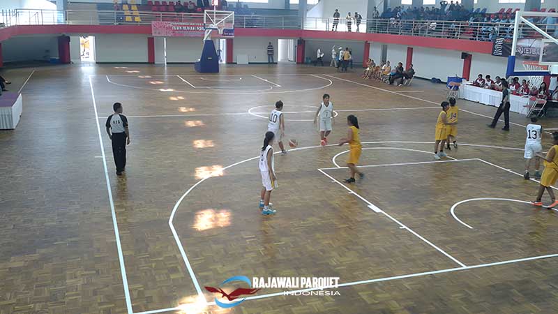 Lantai kayu GOR satria Purwokerto