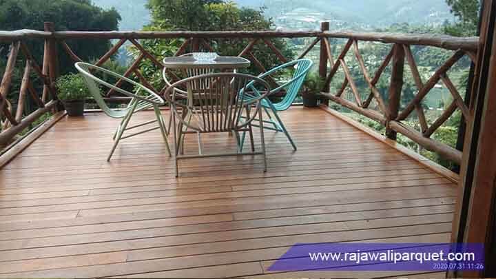 Pemasangan Decking Ulin mulberry Hill Lembang