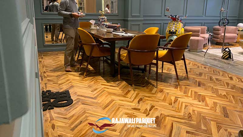 Lantai kayu rumah irwanyah zaskia sungkar