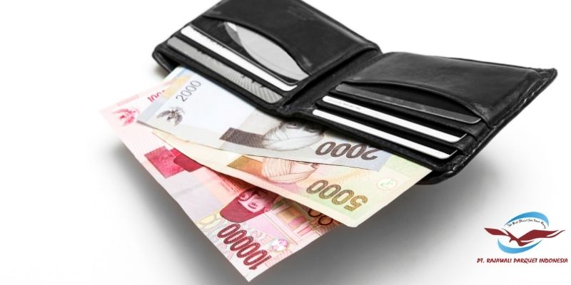 tips memilih pintu kayu - sesuaikan dengan budget