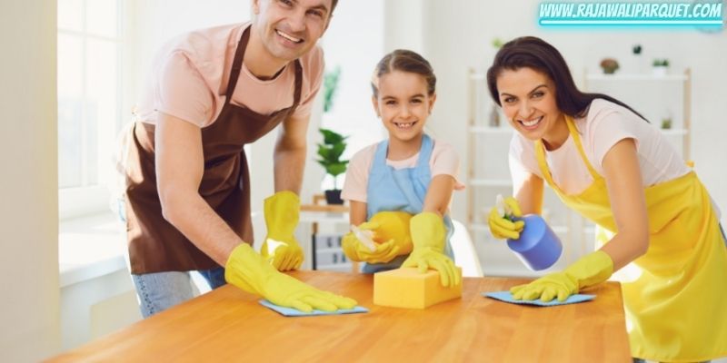 8. Membersihkan Rumah Secara Rutin
