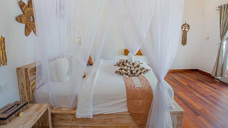 Sanghyang Bay Villas lantai kayu rajawali parquet