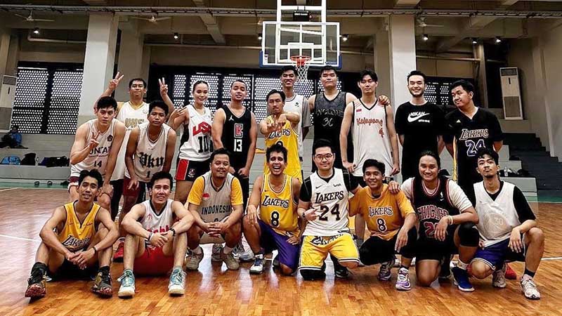 bucketlist basketball lantai kayu jati