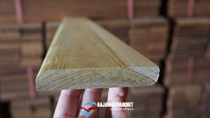 Plint kayu Jati