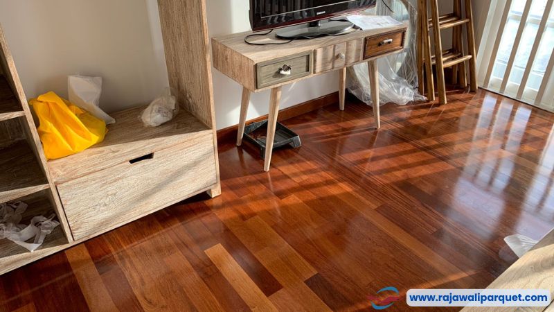 lantai kayu ciri khas desain rumah scandinavian