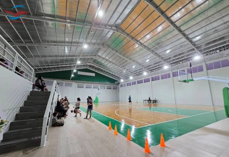 tentang lorenzo center